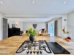 Photo 19- click for photo gallery